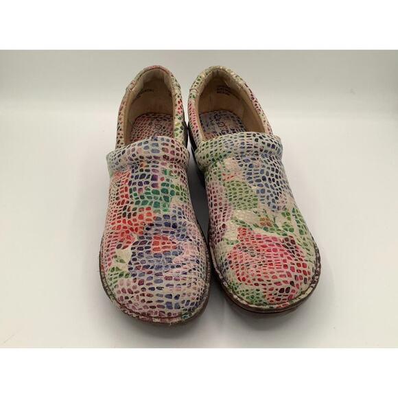 BOC Clogs Size 9.5 Multicolor Leather EUC - Picture 1 of 6